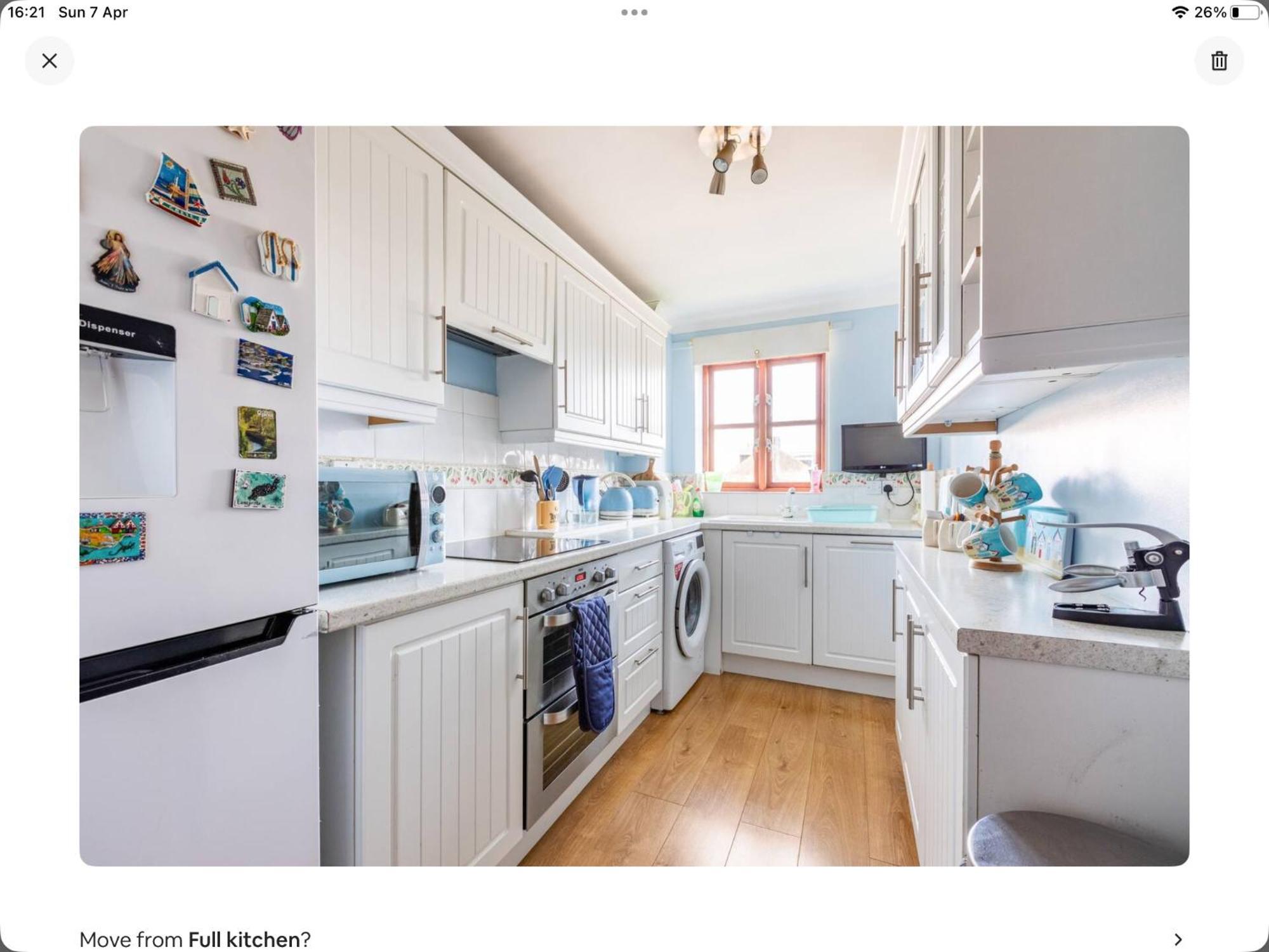 2 Bedrooms Apartment With Free Parking Лэнсинг Экстерьер фото